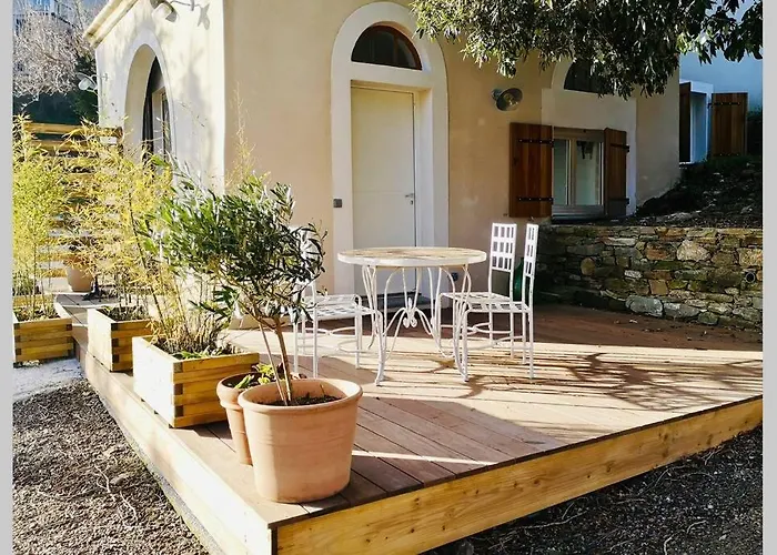 Indépendant Dans Entre Et Maquis Sisco